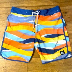 Quicksilver 4 way stretch high line Board shorts
